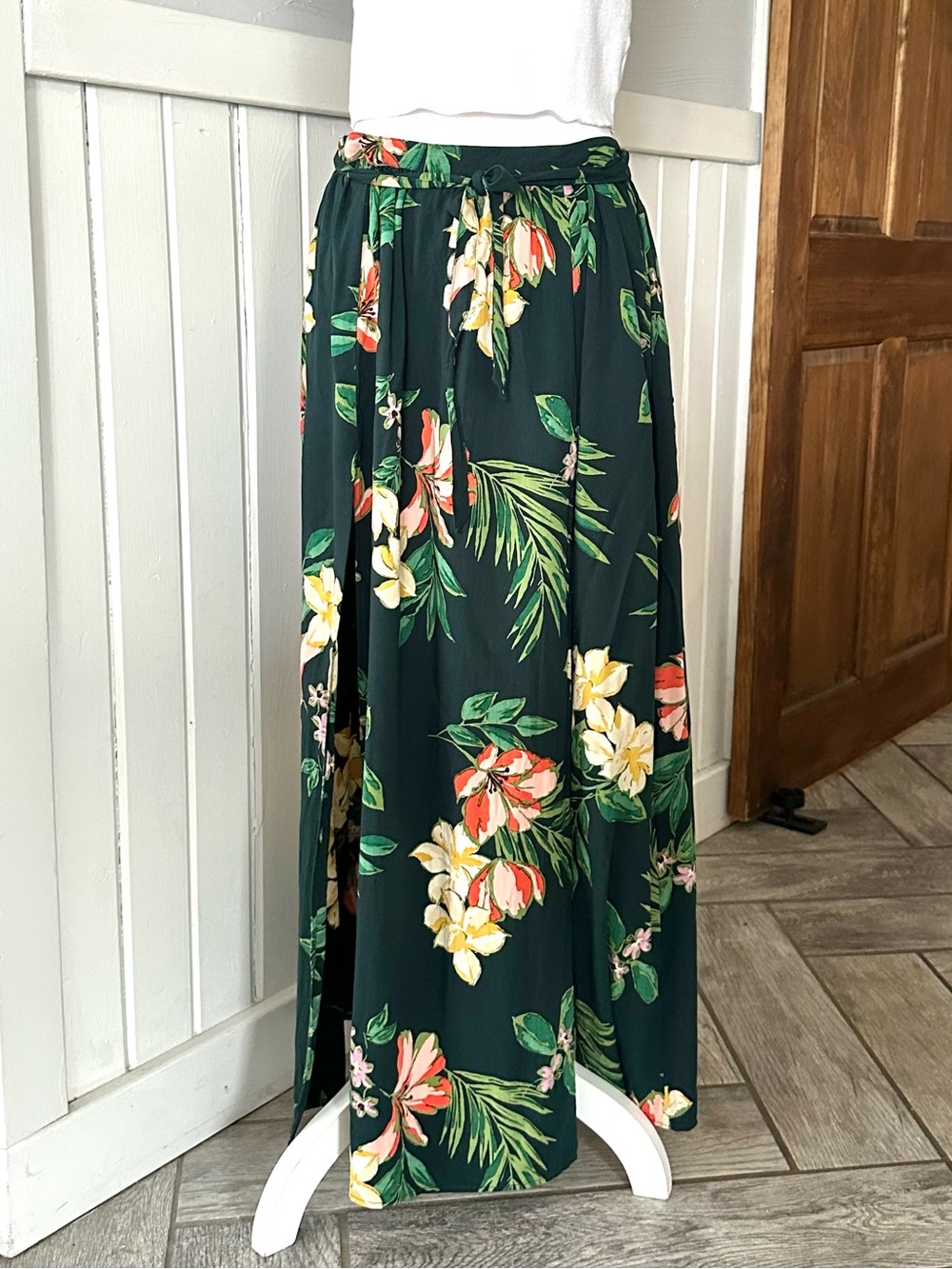 Patrons of Peace Tropical Floral Maxi Skirt Double Slit Rayon Resort Boho Large